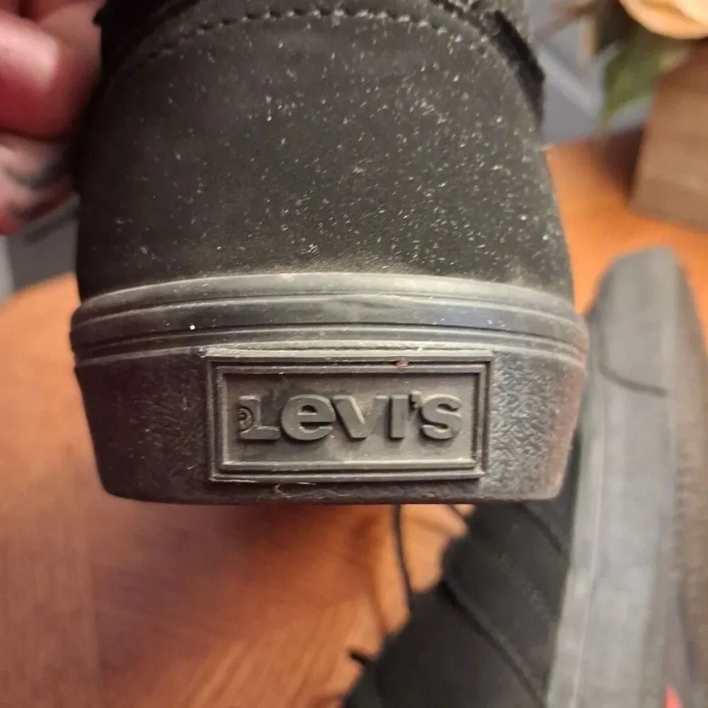 ​Levi's shoes sneakers men black size 8.5 canvas casual skate low top skate shoe